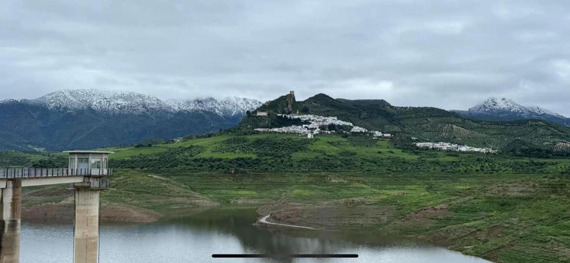 Vila Casa Pancho Zahara De La Sierra Exteriér fotografie